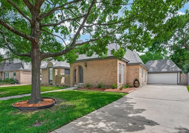 Photo 2 of Single family home for sale at 22715 Spatswood Ln, Katy, TX 77449 | MLS# 82889171 | Listing updated on 2026-10-05