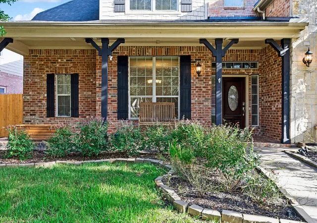 Photo 3 of Single family home for sale at 2902 Grand Mesa Pass, Missouri City, TX 77459 | MLS# 82654230 | Listing updated on 2026-09-28