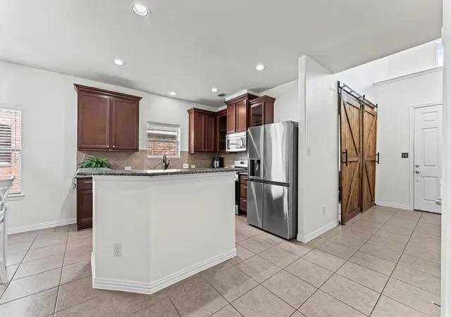 Photo 3 of Single family home for sale at 24431 Redrock Fls, Tomball, TX 77375 | MLS# 50858186 | Listing updated on 2026-10-06