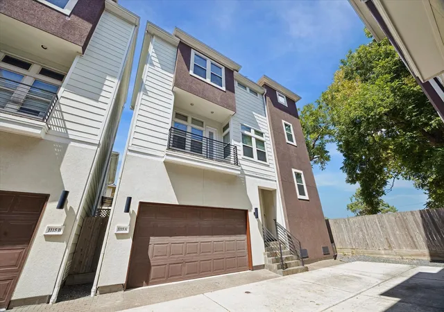 Photo 1 of Single family home for sale at 1115 W 18th Street #A, Houston, TX 77008 | MLS# 63379026 | Listing updated on 2026-10-08