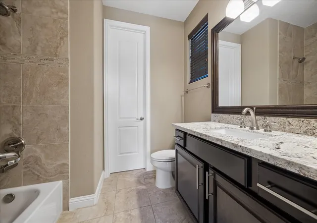 Photo 4 of Single family home for sale at 1115 W 18th Street #A, Houston, TX 77008 | MLS# 63379026 | Listing updated on 2026-10-08