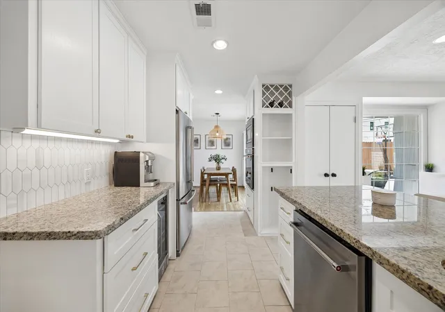 Photo 4 of Single family home for sale at 1232 Chantilly Ln, Houston, TX 77018 | MLS# 56530123 | Listing updated on 2026-09-22