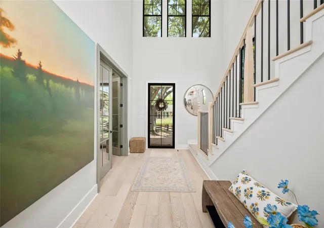 Photo 3 of Single family home for sale at 2007 Gardenia Dr, Houston, TX 77018 | MLS# 26930751 | Listing updated on 2026-09-20