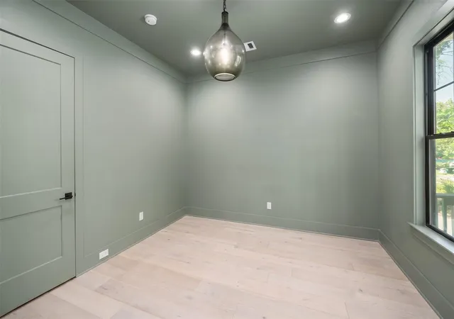 Photo 4 of Single family home for sale at 2007 Gardenia Dr, Houston, TX 77018 | MLS# 26930751 | Listing updated on 2026-09-20