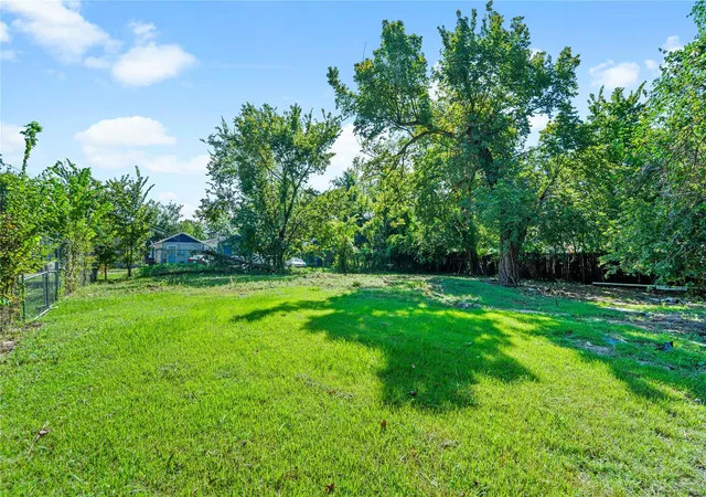 Photo 4 of Land for sale at 4412 Hare St, Houston, TX 77020 | MLS# 42703099 | Listing updated on 2026-09-09