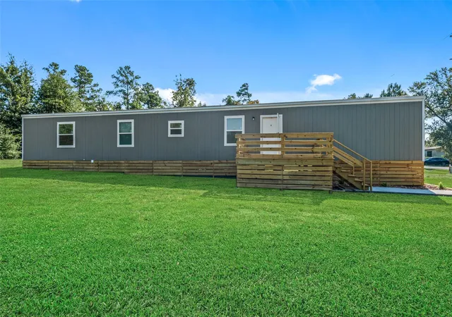 Photo 2 of Single family home for sale at 283 W Lone Oak, Onalaska, TX 77360 | MLS# 45622296 | Listing updated on 2026-09-12