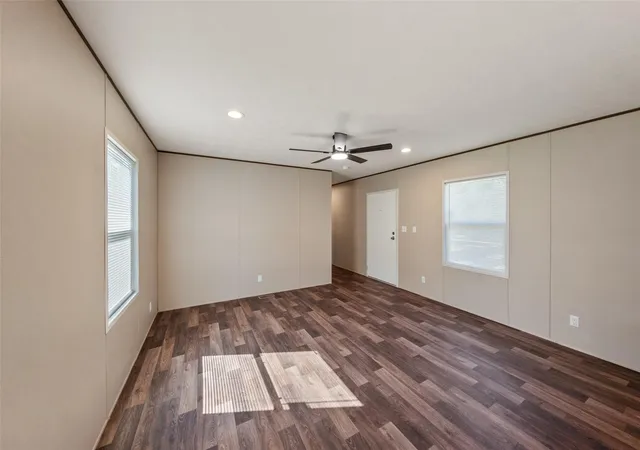 Photo 4 of Single family home for sale at 283 W Lone Oak, Onalaska, TX 77360 | MLS# 45622296 | Listing updated on 2026-09-12