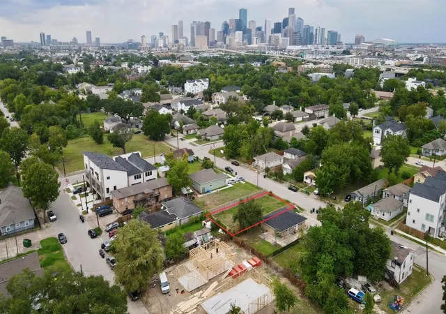 Land for sale at 3418 Dennis St, Houston, TX 77004 | MLS# 87133359