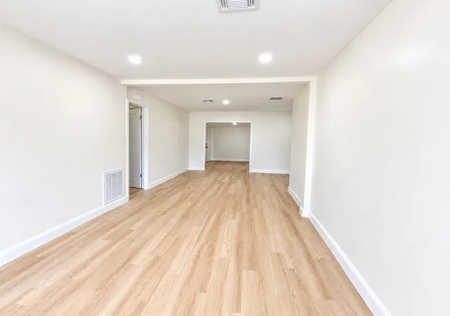 Photo 1 of Single family home for sale at 274 Dyna Dr, Houston, TX 77060 | MLS# 40974537 | Listing updated on 2026-10-03