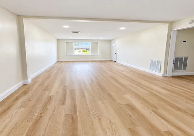 Photo 2 of Single family home for sale at 274 Dyna Dr, Houston, TX 77060 | MLS# 40974537 | Listing updated on 2026-10-03
