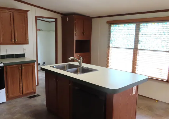 Photo 3 of Single family home for sale at 16448 Hl Country Dr, Conroe, TX 77302 | MLS# 7533863 | Listing updated on 2026-09-07