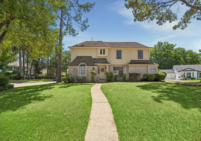 Photo 1 of Single family home for sale at 5410 Red Cliff Dr, Kingwood, TX 77345 | MLS# 88104172 | Listing updated on 2026-09-04