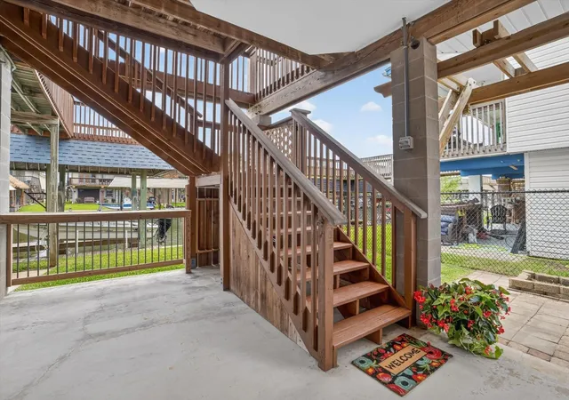 Photo 3 of Single family home for sale at 514 Pompano St, Hitchcock, TX 77563 | MLS# 95229643 | Listing updated on 2026-09-15