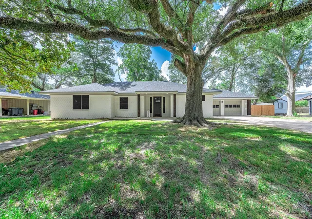 Photo 1 of Single family home for sale at 717 Cedar Lawn Dr, Alvin, TX 77511 | MLS# 95894802 | Listing updated on 2026-09-27