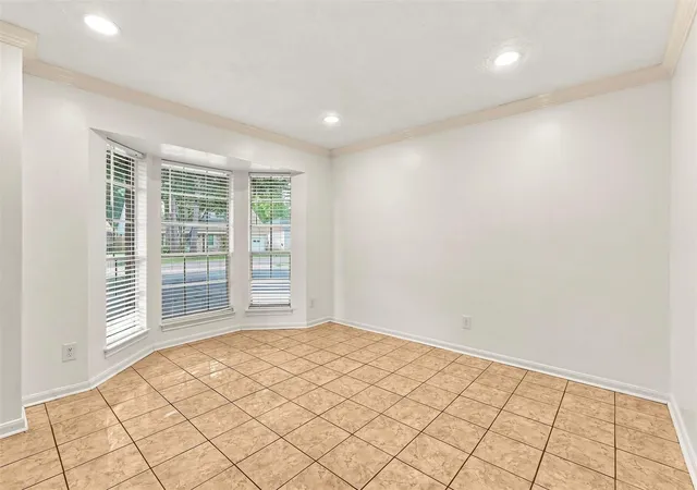 Photo 3 of Townhouse for sale at 10652 Hazelhurst Dr #29, Houston, TX 77043 | MLS# 61327964 | Listing updated on 2026-09-17