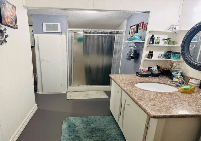 Photo 4 of Single family home for sale at 9105 Exeter St, Houston, TX 77093 | MLS# 52987031 | Listing updated on 2026-09-17