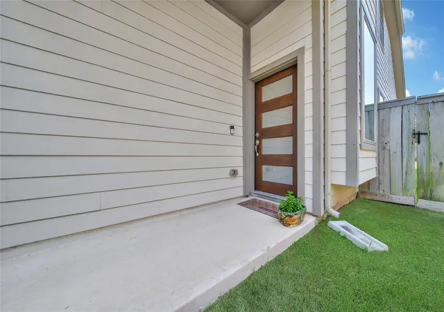 Photo 3 of Townhouse for sale at 19607 San Angelo Park Dr, Cypress, TX 77433 | MLS# 4505038 | Listing updated on 2026-09-02