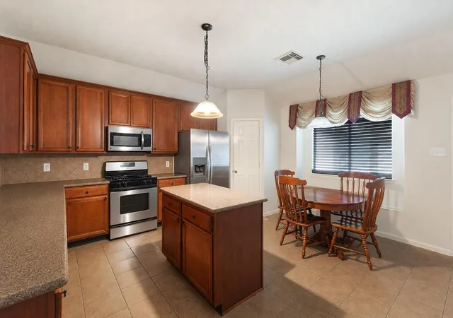 Photo 4 of Single family home for sale at 3319 Oil Baron Ln, Manvel, TX 77578 | MLS# 12359377 | Listing updated on 2026-09-14