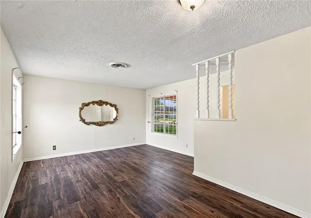 Photo 4 of Single family home for sale at 108 Castleway St, Victoria, TX 77904 | MLS# 97627137 | Listing updated on 2026-09-17