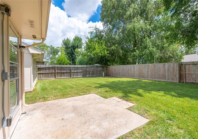 Photo 35 of Sale Pending at 2915 Early Turn Dr, Webster, TX 77598 | MLS# 31123827 | Listing updated on 2026-10-09