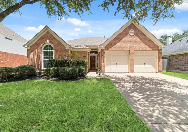 Photo 2 of Sale Pending at 23714 Allingham Ln, Katy, TX 77494 | MLS# 41511614 | Listing updated on 2026-09-15