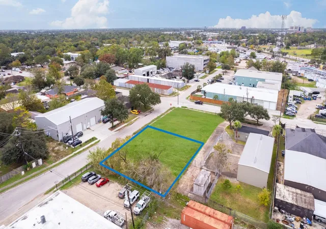 Photo 4 of Land for sale at 8021 Dunlap St, Houston, TX 77074 | MLS# 22740110 | Listing updated on 2026-09-09