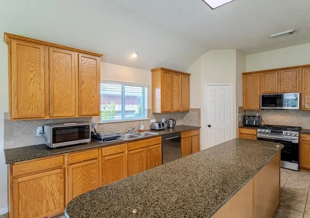 Photo 3 of Single family home for sale at 9014 Carriage Point Dr, Sugar Land, TX 77479 | MLS# 57763820 | Listing updated on 2026-09-16