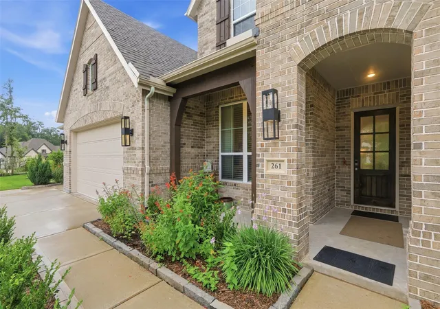 Photo 3 of Single family home for sale at 261 Monte Carlo Ln, Montgomery, TX 77316 | MLS# 55506190 | Listing updated on 2026-09-13