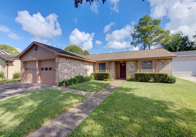 Photo 27 of Single family home for sale at 12230 Meadowdale Dr, Meadows Place, TX 77477 | MLS# 17314050 | Listing updated on 2026-09-26