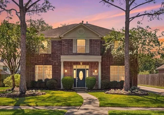 Single family home for sale at 13526 Robin Hl Ct, Houston, TX 77059 | MLS# 11948994