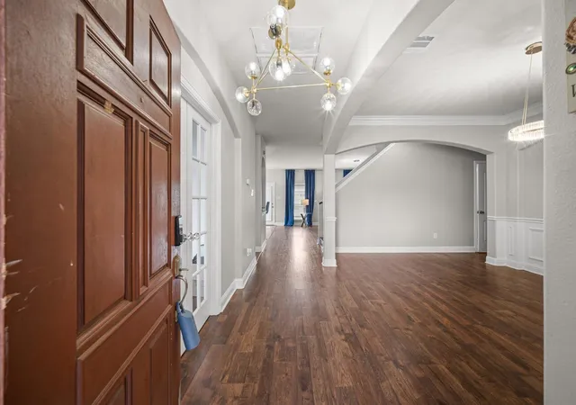 Photo 2 of Single family home for sale at 9803 Lynnrose Springs Dr, Tomball, TX 77375 | MLS# 18183106 | Listing updated on 2026-09-24