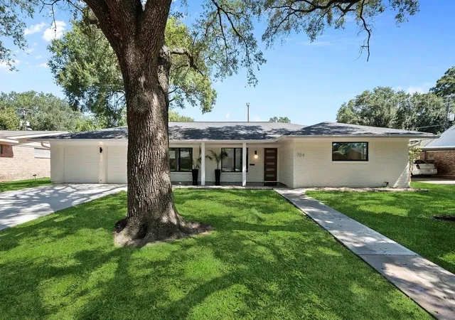 Photo 1 of Single family home for sale at 704 Fleetwood St, Baytown, TX 77520 | MLS# 65155731 | Listing updated on 2026-09-06