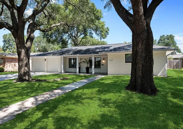 Photo 2 of Single family home for sale at 704 Fleetwood St, Baytown, TX 77520 | MLS# 65155731 | Listing updated on 2026-09-06