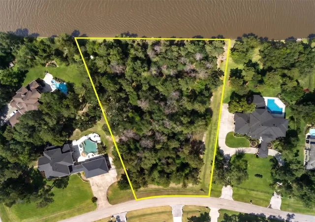 Photo 4 of Land for sale at 3318 W Benders Landing Blvd, Spring, TX 77386 | MLS# 77849807 | Listing updated on 2026-09-04