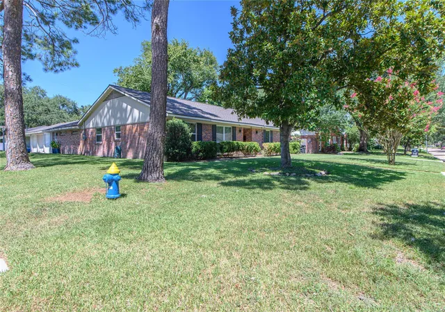 Photo 2 of Single family home for sale at 5634 Edith St, Houston, TX 77081 | MLS# 29183939 | Listing updated on 2026-09-07