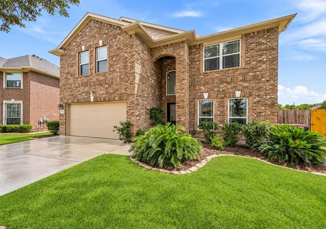 Single family home for sale at 3011 Straight Elm St, Fresno, TX 77545 | MLS# 27668690