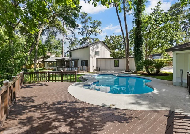 Photo 3 of Single family home for sale at 107 Beaver Tail Point, Houston, TX 77024 | MLS# 83994521 | Listing updated on 2026-09-24