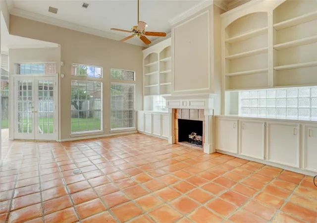 Photo 4 of Single family home for sale at 45 Ambleside Crescent Dr, Sugar Land, TX 77479 | MLS# 27449262 | Listing updated on 2026-10-06