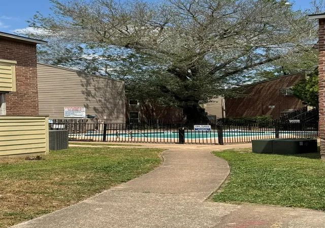 Listing Photo 2 - Condo for sale in building located at 10603 S Wilcrest Dr, Houston, TX 77099 - Unit #56