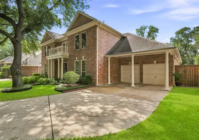 Photo 3 of Single family home for sale at 3302 Woodbrook Ln, Sugar Land, TX 77478 | MLS# 56910439 | Listing updated on 2026-10-04