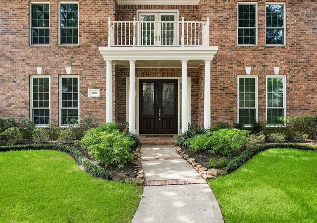 Photo 3 of Single family home for sale at 3302 Woodbrook Ln, Sugar Land, TX 77478 | MLS# 56910439 | Listing updated on 2026-10-04