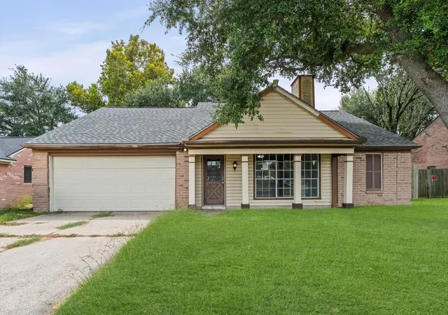 Photo 1 of Single family home for sale at 2430 Shady Bnd Dr, Pearland, TX 77581 | MLS# 76242538 | Listing updated on 2026-09-16