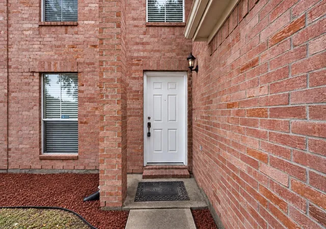 Photo 3 of Single family home for sale at 9707 Royal Crst Way, Houston, TX 77083 | MLS# 6696163 | Listing updated on 2026-09-06