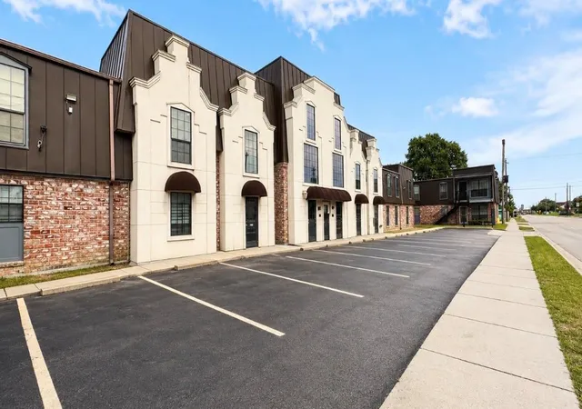 Photo 4 of Condo for sale at 10802 Kingspoint Rd #313, Houston, TX 77075 | MLS# 41220939 | Listing updated on 2026-09-09