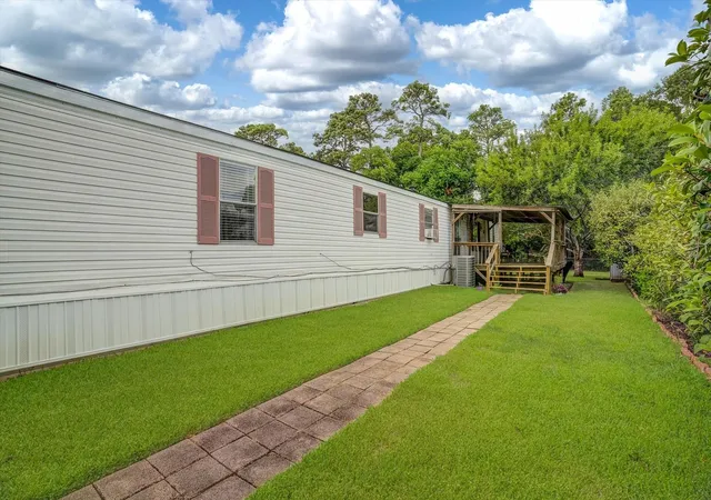 Photo 1 of Single family home for sale at 10007 Cedar Landing Dr, Baytown, TX 77521 | MLS# 54605201 | Listing updated on 2026-09-16