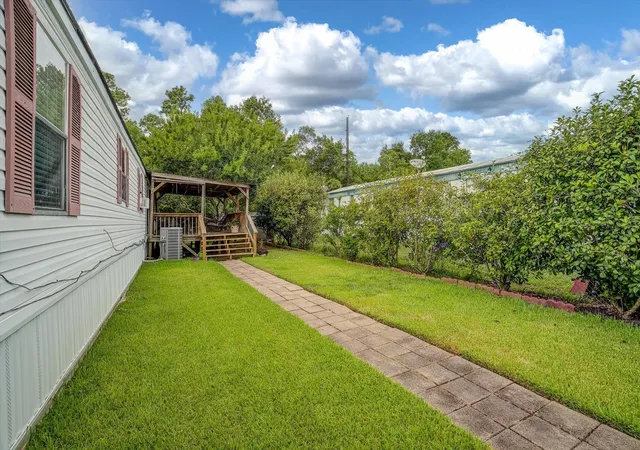 Photo 2 of Single family home for sale at 10007 Cedar Landing Dr, Baytown, TX 77521 | MLS# 54605201 | Listing updated on 2026-09-16