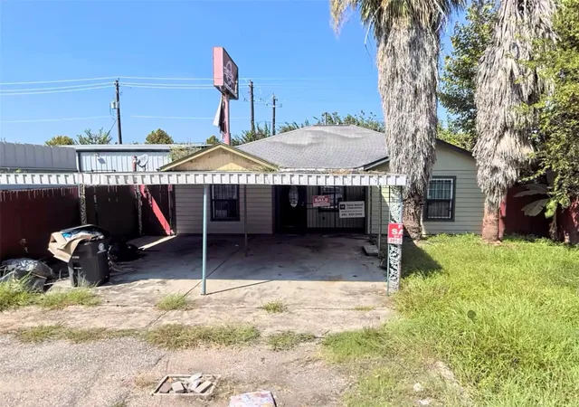 Photo 1 of Single family home for sale at 205 28th Street, Houston, TX 77008 | MLS# 3096389 | Listing updated on 2026-09-23