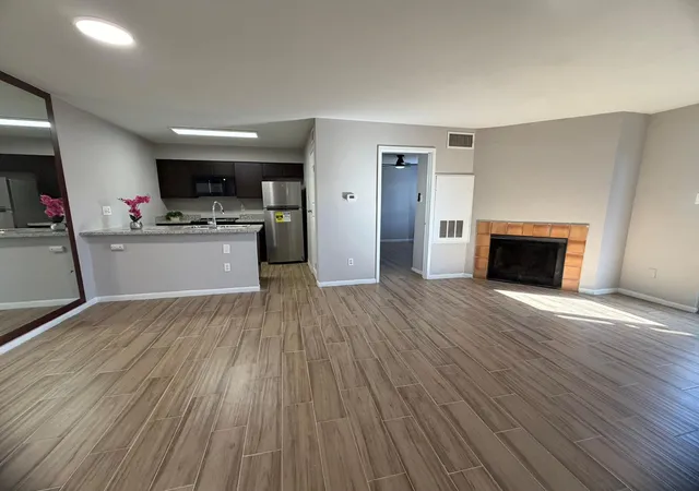 Photo 2 of Condo for sale at 10001 W Park Dr #79, Houston, TX 77042 | MLS# 25484432 | Listing updated on 2026-09-12