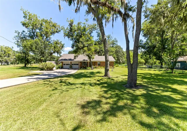 Photo 2 of Sale Pending at 1971 Fm 522 Rd, West Columbia, TX 77486 | MLS# 96894093 | Listing updated on 2026-10-09