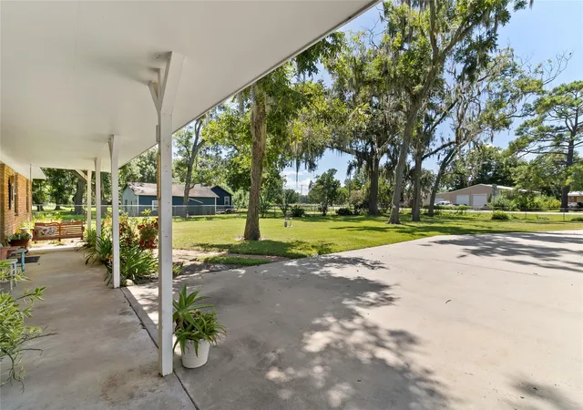 Photo 3 of Sale Pending at 1971 Fm 522 Rd, West Columbia, TX 77486 | MLS# 96894093 | Listing updated on 2026-10-09